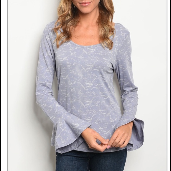 🌟Sale🌟Back Detail Top - Picture 3 of 3